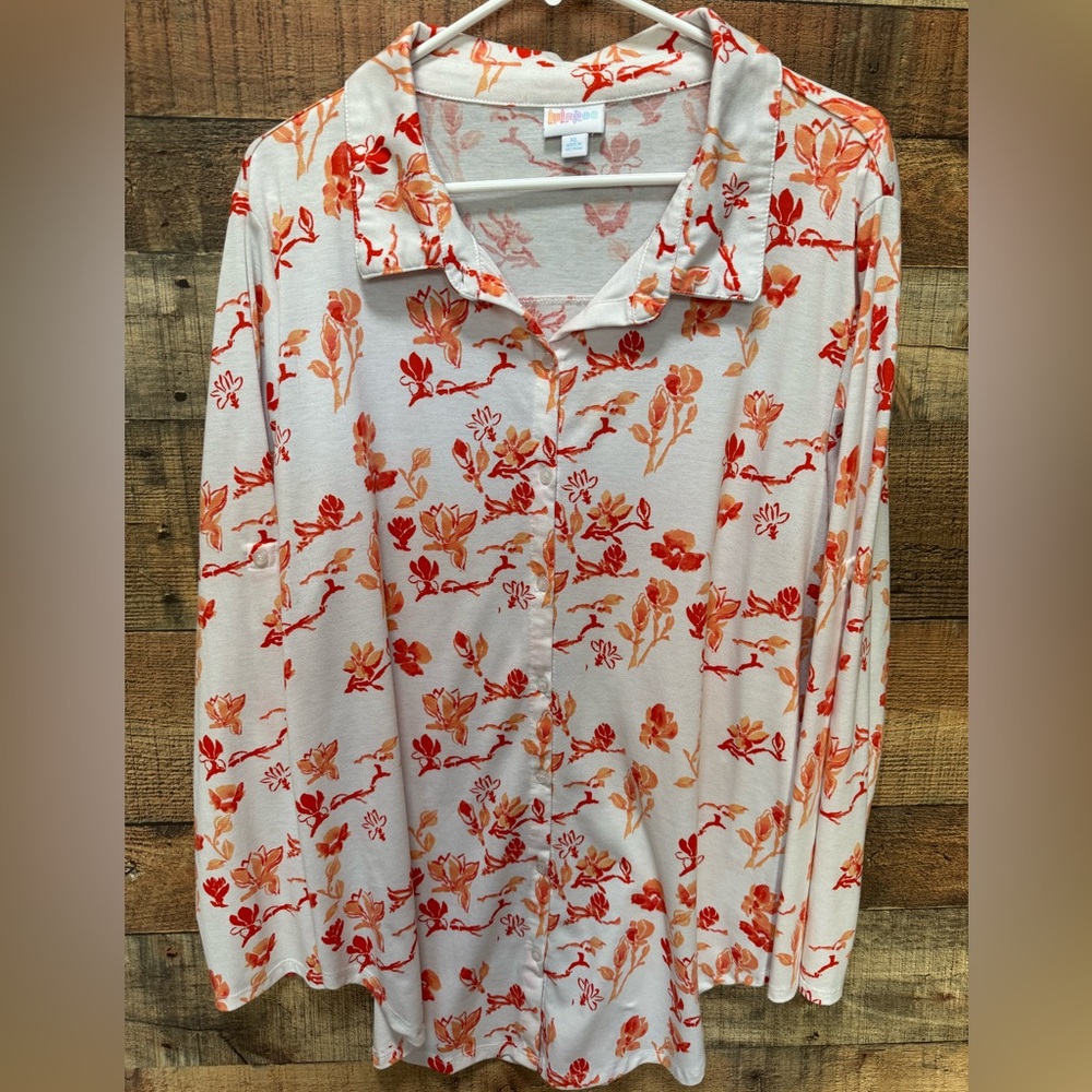 LuLaRoe Valentina Button Up